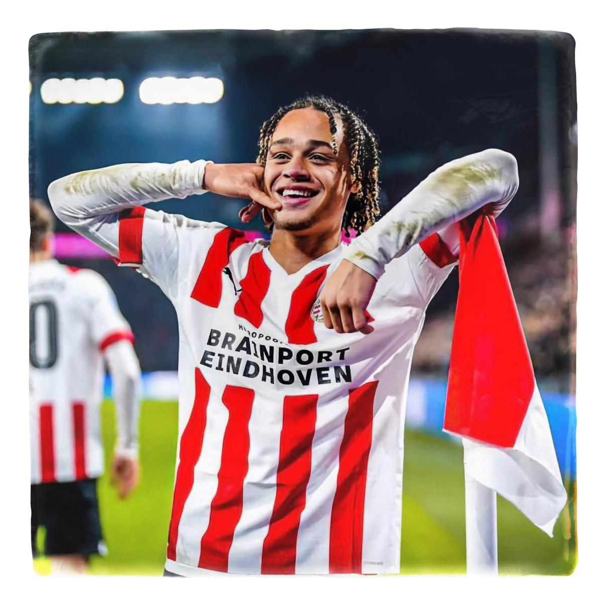 Xavi Simons Flag Joy (5)
