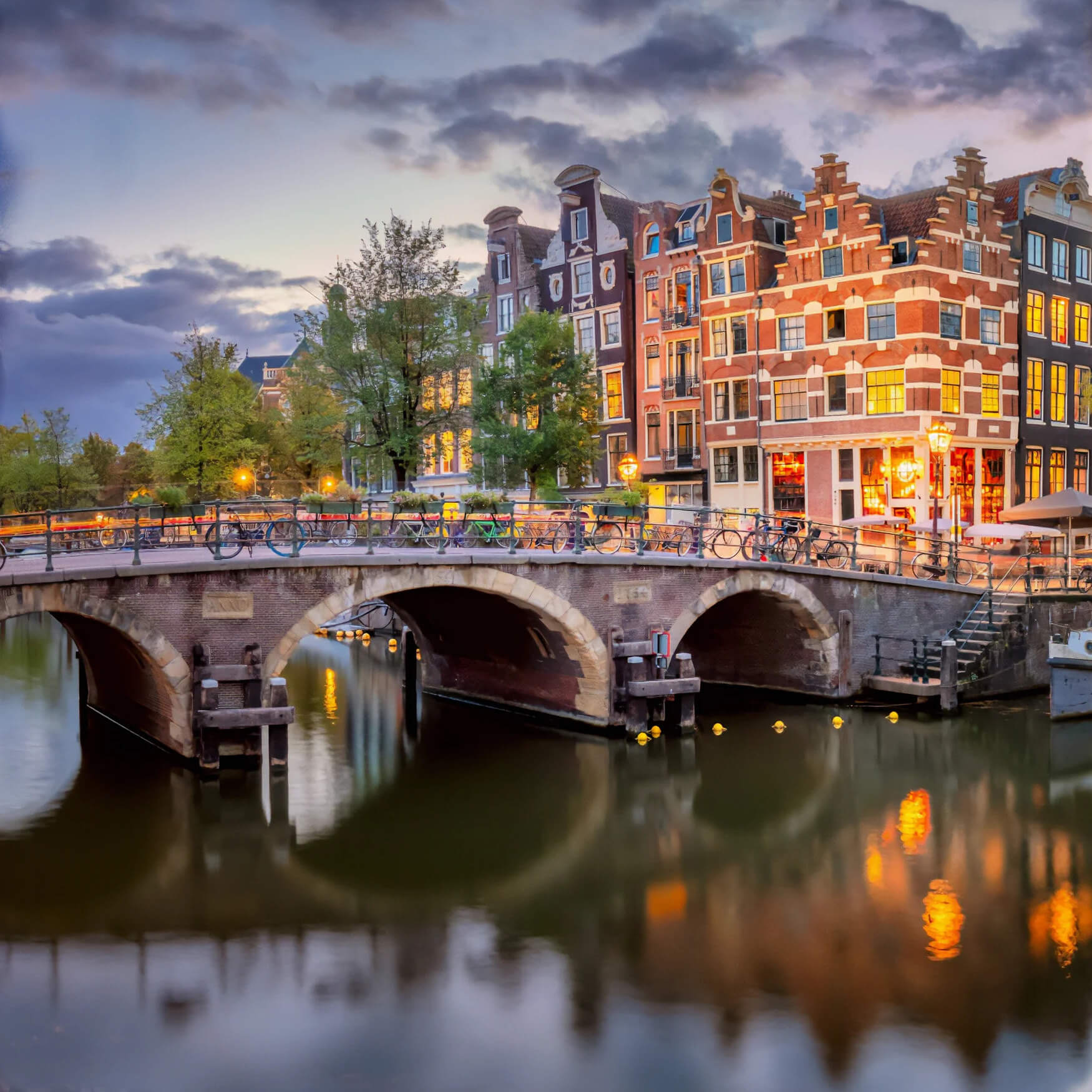 amsterdam-001_2048x2048_1_1.jpg